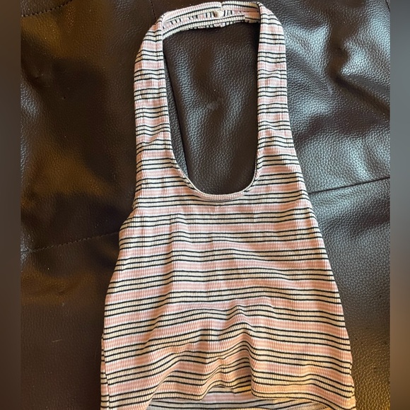 super cute halter top! - Picture 1 of 3